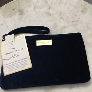 VELVET Adrienne Vittadini Wristlet w/ charger